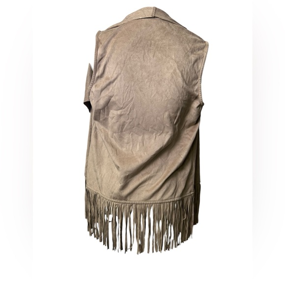 COUNTRY Womens Medium Beige Faux Suede Fringe Casual vest size M NWOT - Picture 7 of 7